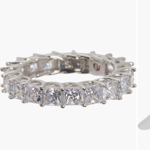 SUZY LEVIAN Jewelry - Elegant Silver Women's Ring